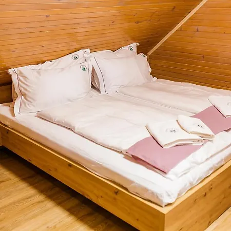 Liza & Rozi Zgornja Loznica