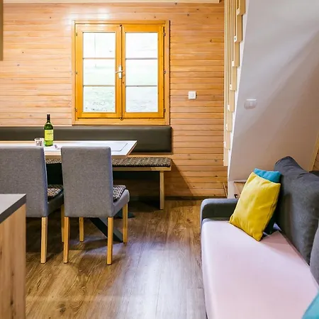 Liza & Rozi Apartment *