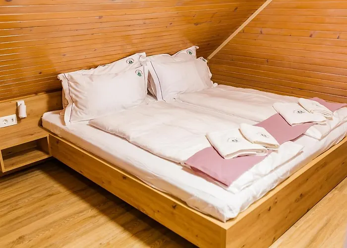 Liza & Rozi Zgornja Loznica