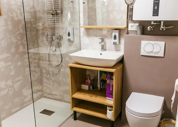 Liza & Rozi Zgornja Loznica